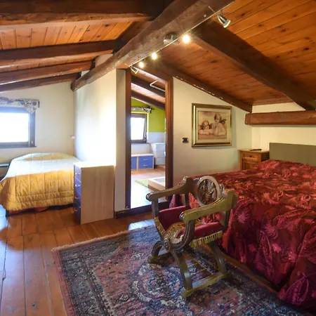 Gorgeous Apartment In Roma With Swimming Pool Rom