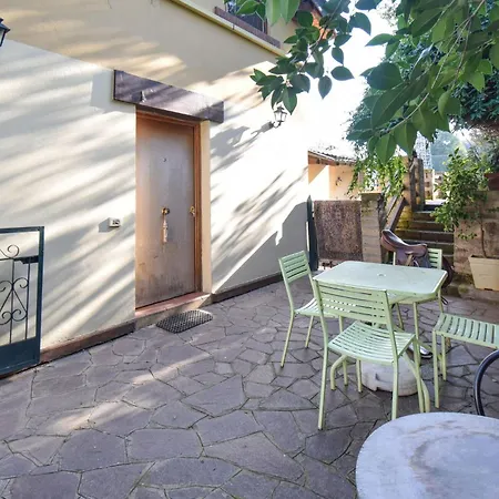 Gorgeous Apartment In Roma With Swimming Pool * Rom